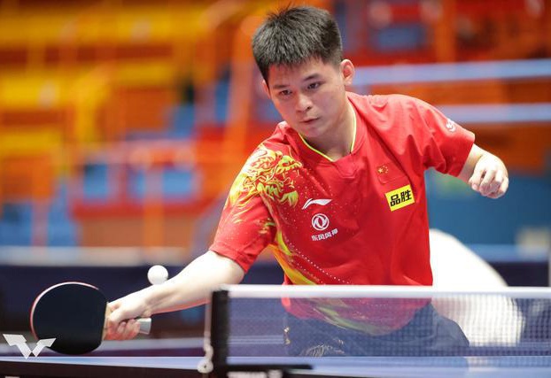 戴维斯在肘 戴维斯在肘